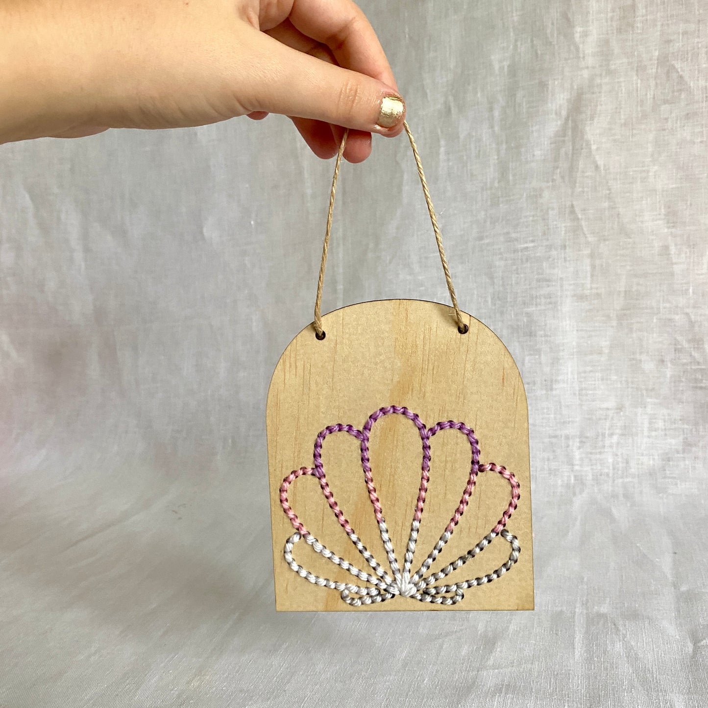 Shell Back Stitch Wooden Banner Kit